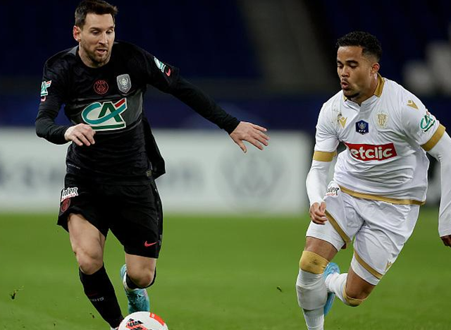 爱游戏首存彩金 -拉齐奥9900球衣