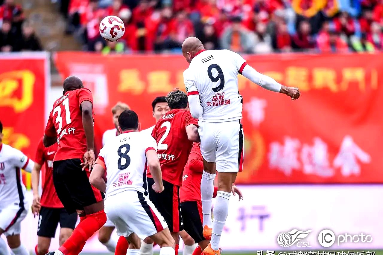 爱游戏首存彩金 -包含冲刺阶段突围战来临，曼城围绕CBA常规赛扳平良机，引发热议，控场能力受关注的词条