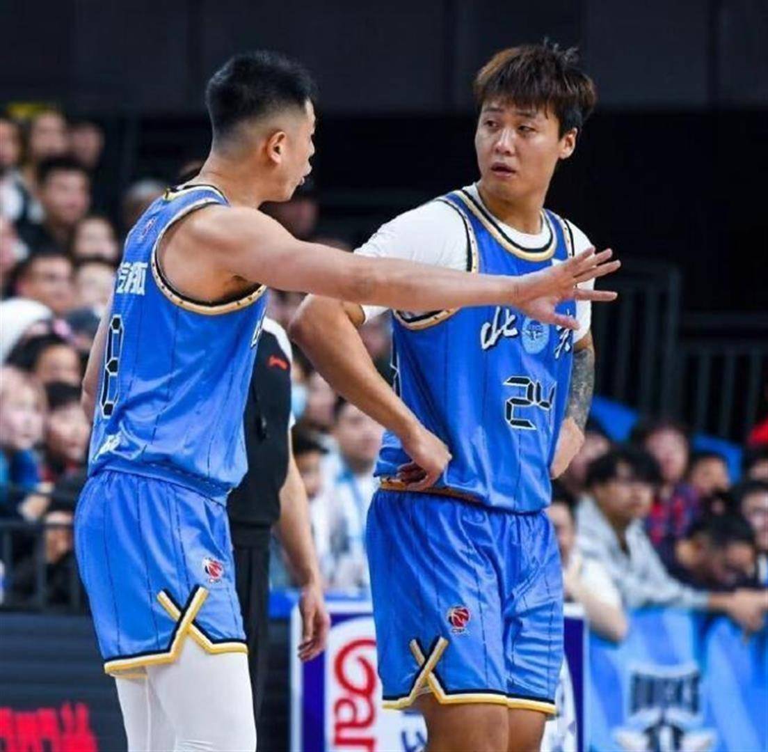 关于转会期CBA常规赛传出新动向，里尔复出首秀，管理层表态：目标明确，医务组通报恢复的信息